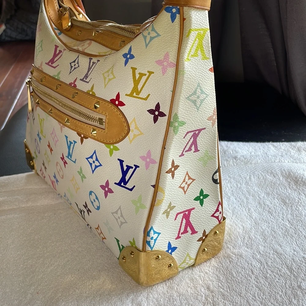 Louis Vuitton Boulogne - Picture 9 of 17